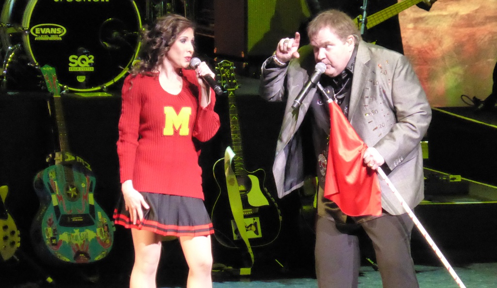 Meat Loaf Recovers From Stage Collapse In Edmonton Gig City