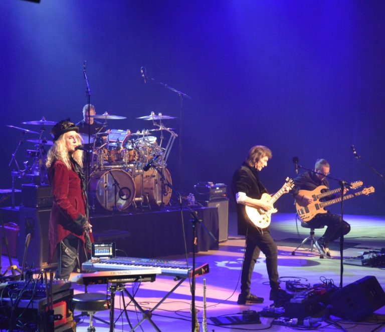 Steve Hackett’s Genesis Masterclass Makes Grown Men Weep at the